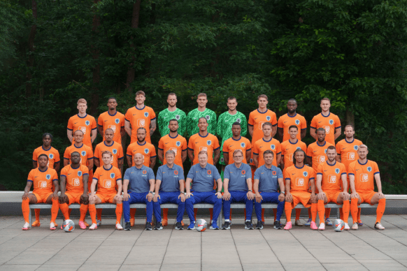 曼联及巴黎,圣日耳曼均,对奥斯梅恩,开云体育,开云体育官网,开云体育app,开云体育app下载